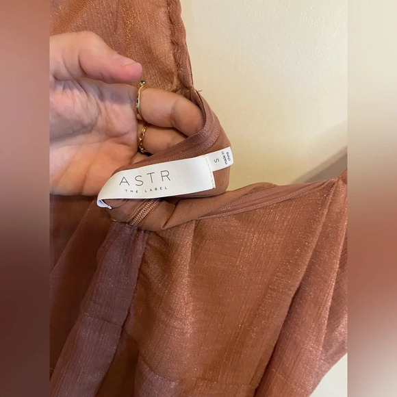 NWOT ASTR the label|| Maeve Shimmer Peach Mini Dress.W/ puff sleeves Hol… - Picture 8 of 11